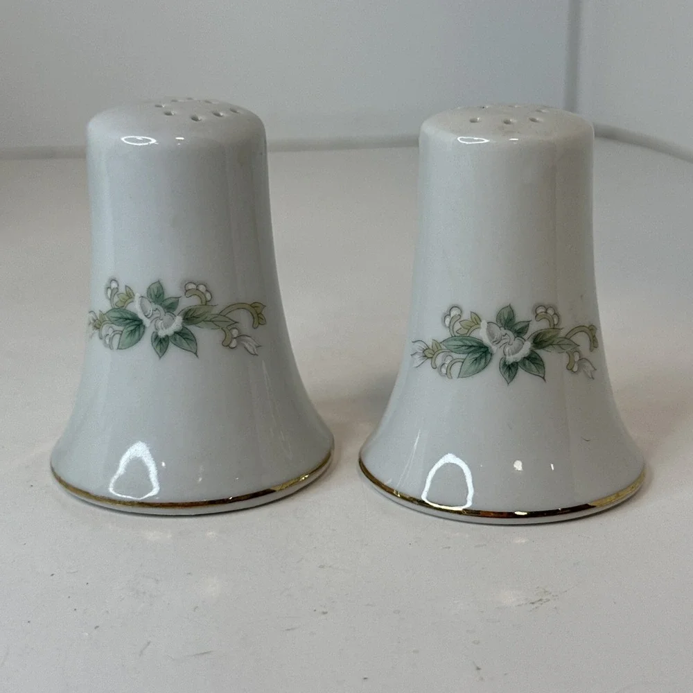Happy Anniversary Bell Shaped Salt & Pepper Shakers Lefton Japan 1150